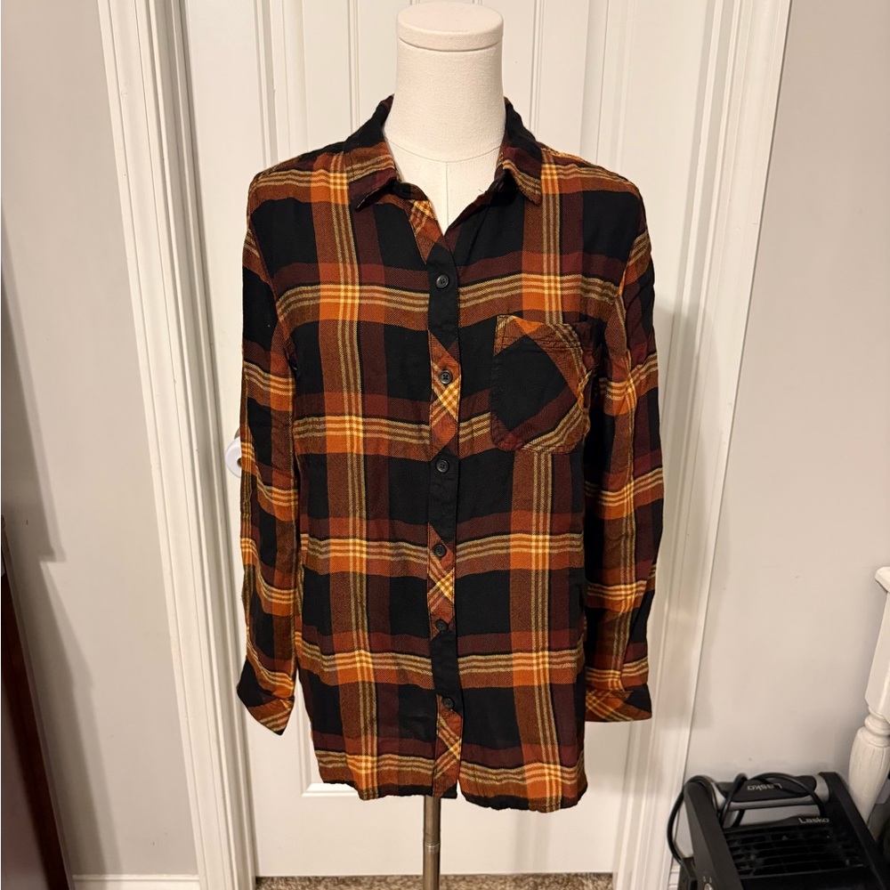 beachlunchlounge Women's Black and Brown Plaid Button Down Shirt